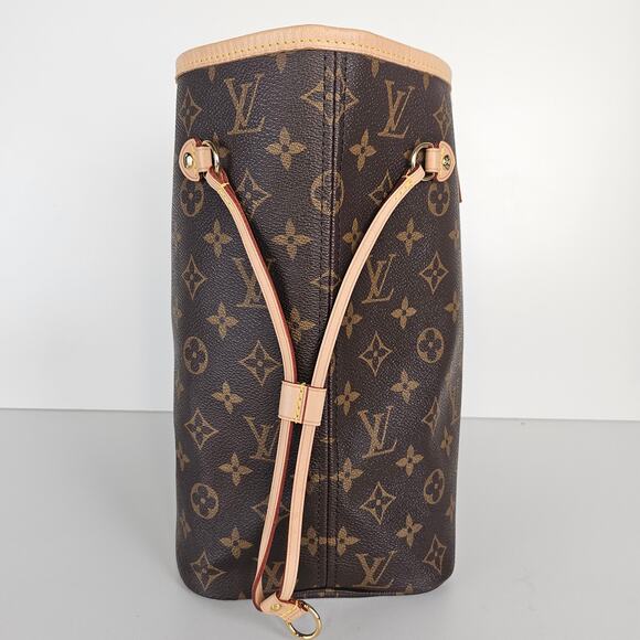 Louis Vuitton Monogram Neverfull MM Tote Cherry Interior - Picture 4 of 13